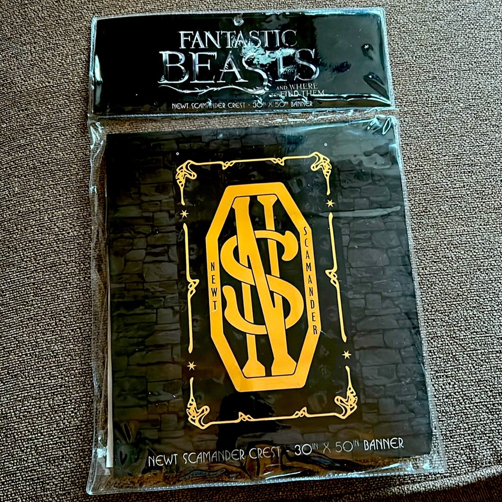 Newt Scamander Crest Banner Fantastic Beasts